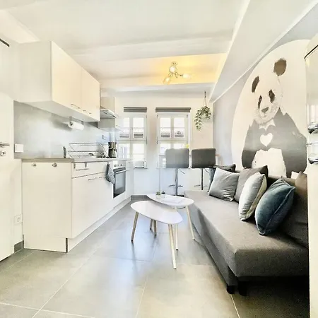 Homelikestay 